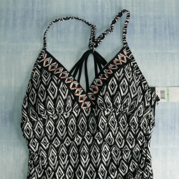 Jantzen Swimsuit Size 8 NWT One Piece Geometric Black White Lined Tummy Control - Picture 7 of 11